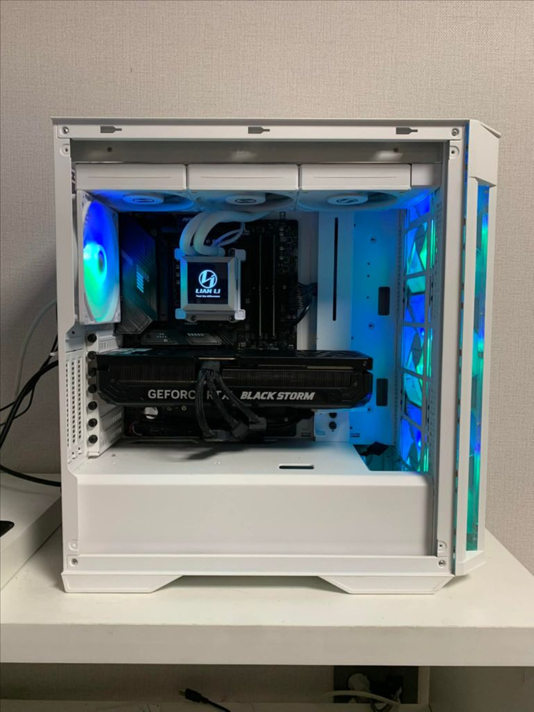 7950x3d 4080 super ddr5 32gb 2tb 게이밍 컴퓨터 이미지