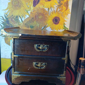 빈티지 원목 서랍장 이미지