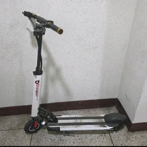 접이식 전동킥보드 이미지