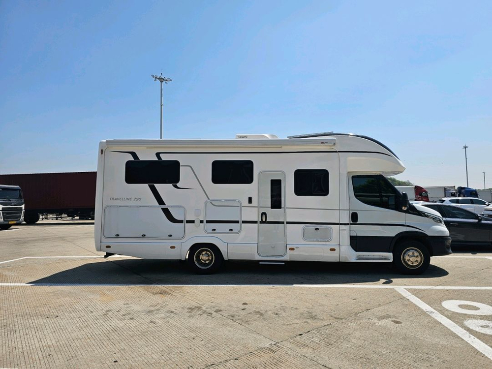 캠핑카 영남 트레블라인 790 모델 중고 캠핑카 이미지