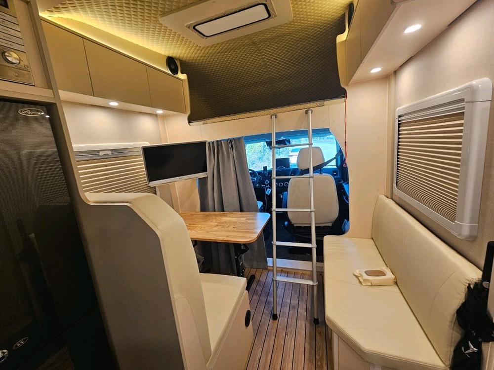 캠핑카 영남 트레블라인 790 모델 중고 캠핑카 이미지