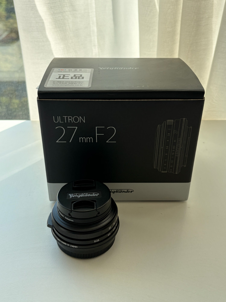 보이그랜더 울트론 27mm f2.0 블랙 이미지