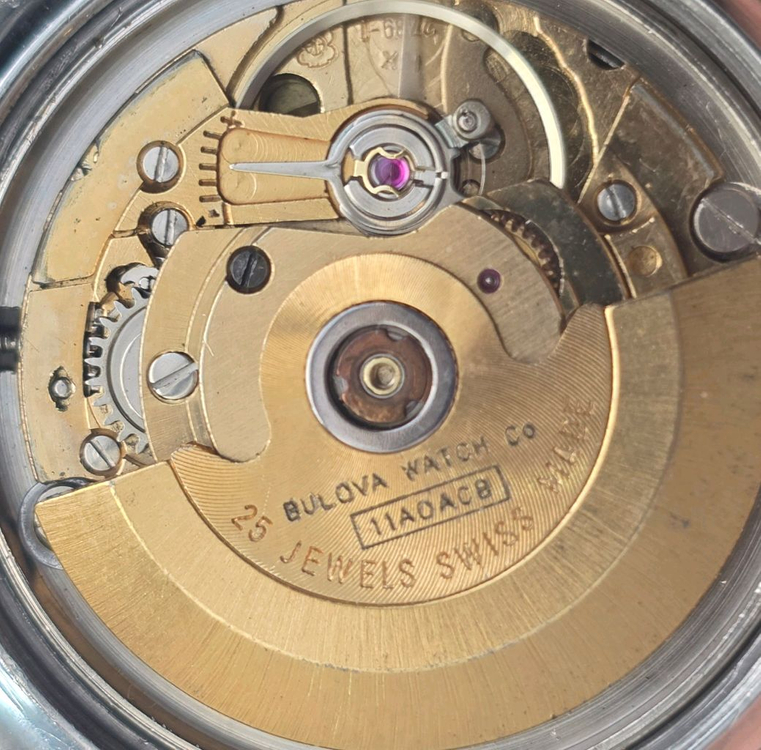 브로바(Bulova) 빈티지 옥타 데이데이트 오토메틱 시계 이미지
