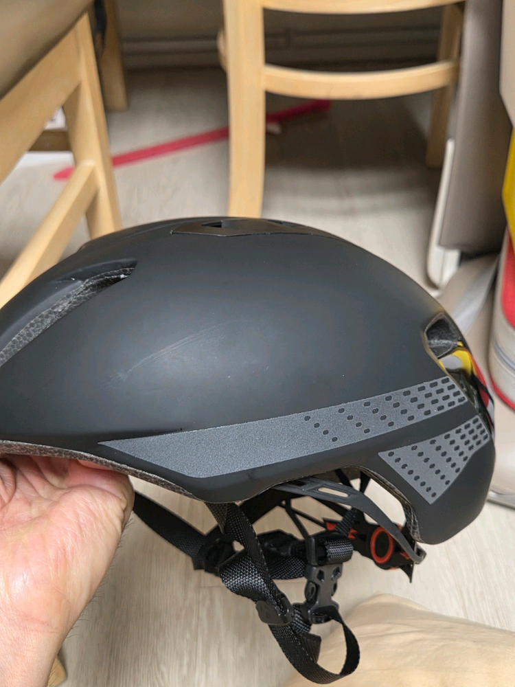 본트래거 볼리스타 MIPS 아시안핏 자전거 헬멧 이미지