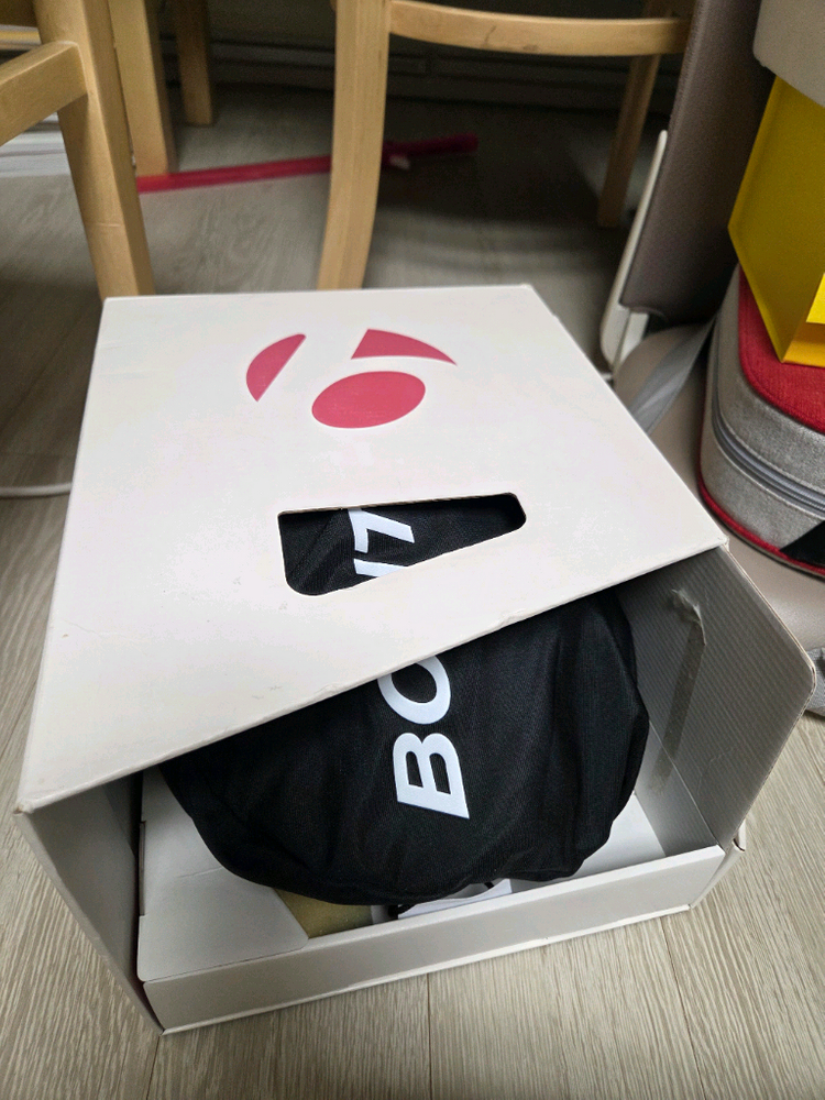 본트래거 볼리스타 MIPS 아시안핏 자전거 헬멧 이미지