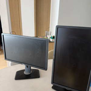 Dell ultra sharp 23인치 모니터 2대 가로세로 상하 피벗가능 이미지
