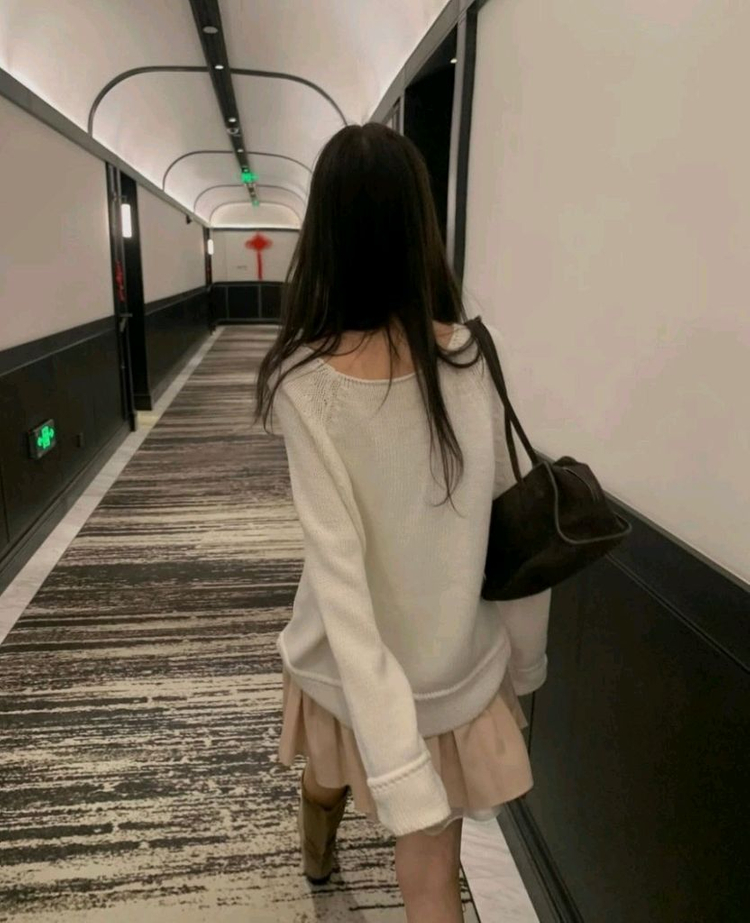 [아이보리] 포스터 긴자 나그랑 니트 이미지