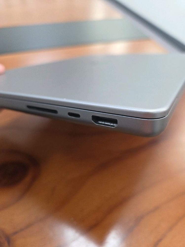 맥북프로M2Pro 14인치 이미지