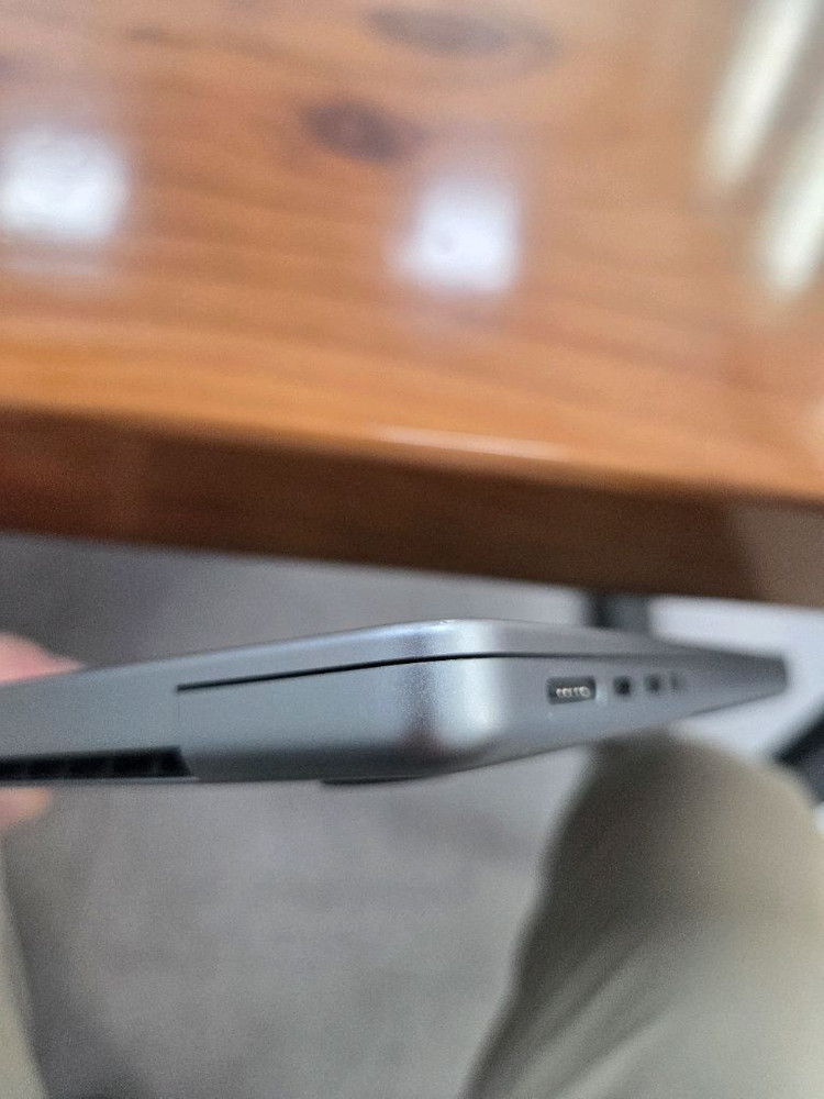 맥북프로M2Pro 14인치 이미지