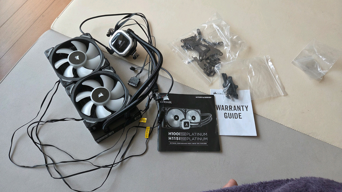 커세에수냉쿨러 h100i 이미지