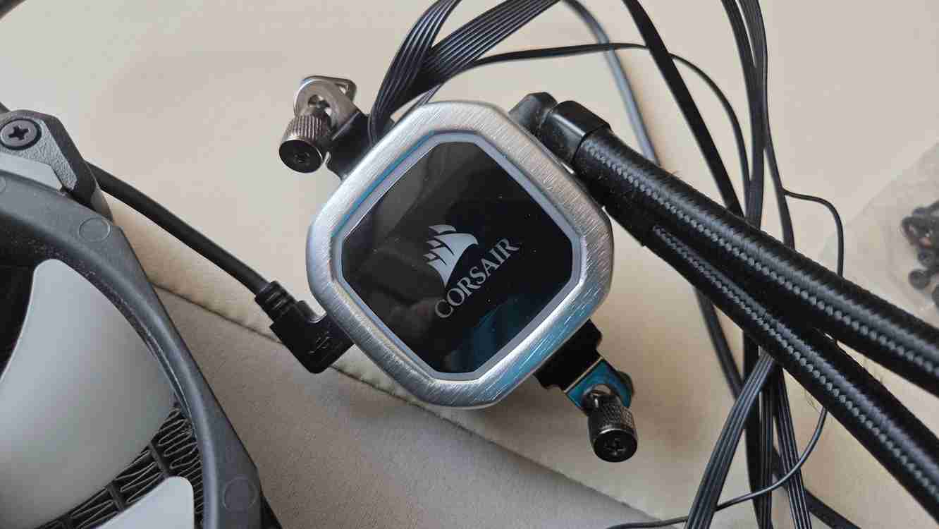 커세에수냉쿨러 h100i 이미지