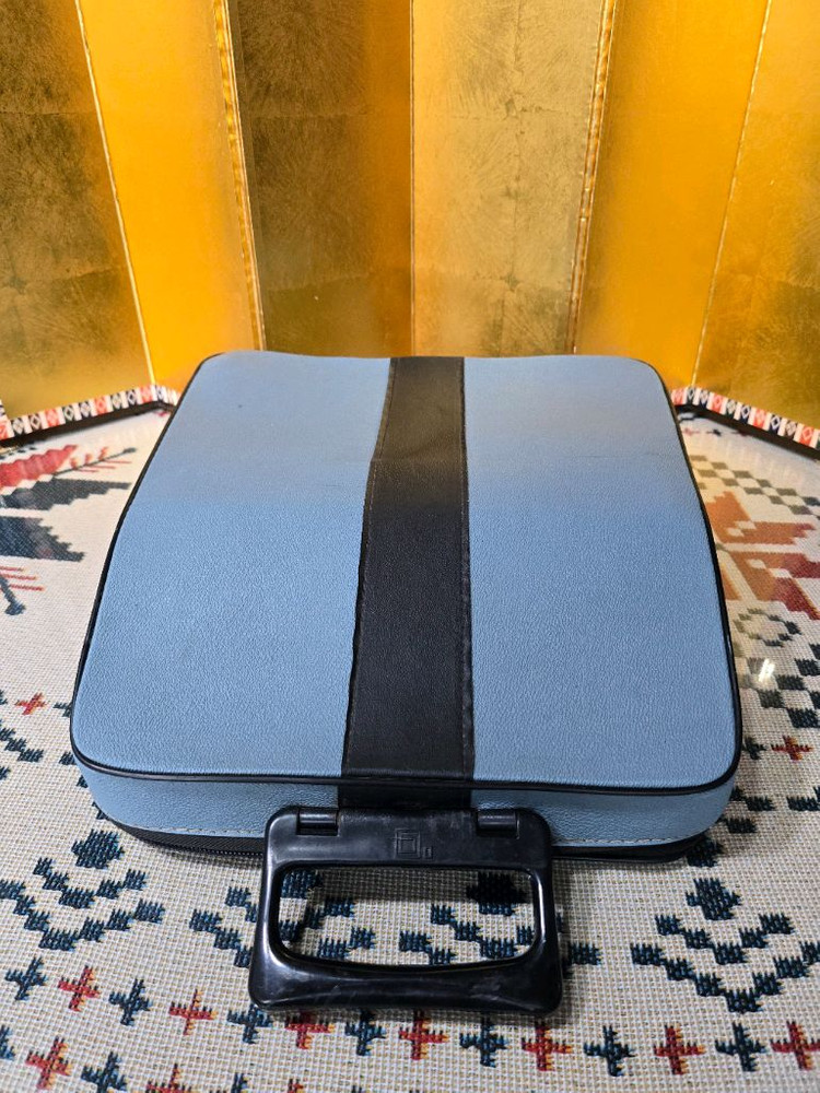 상태좋은 명품 올리베티 레테라32 영문타자기 이미지