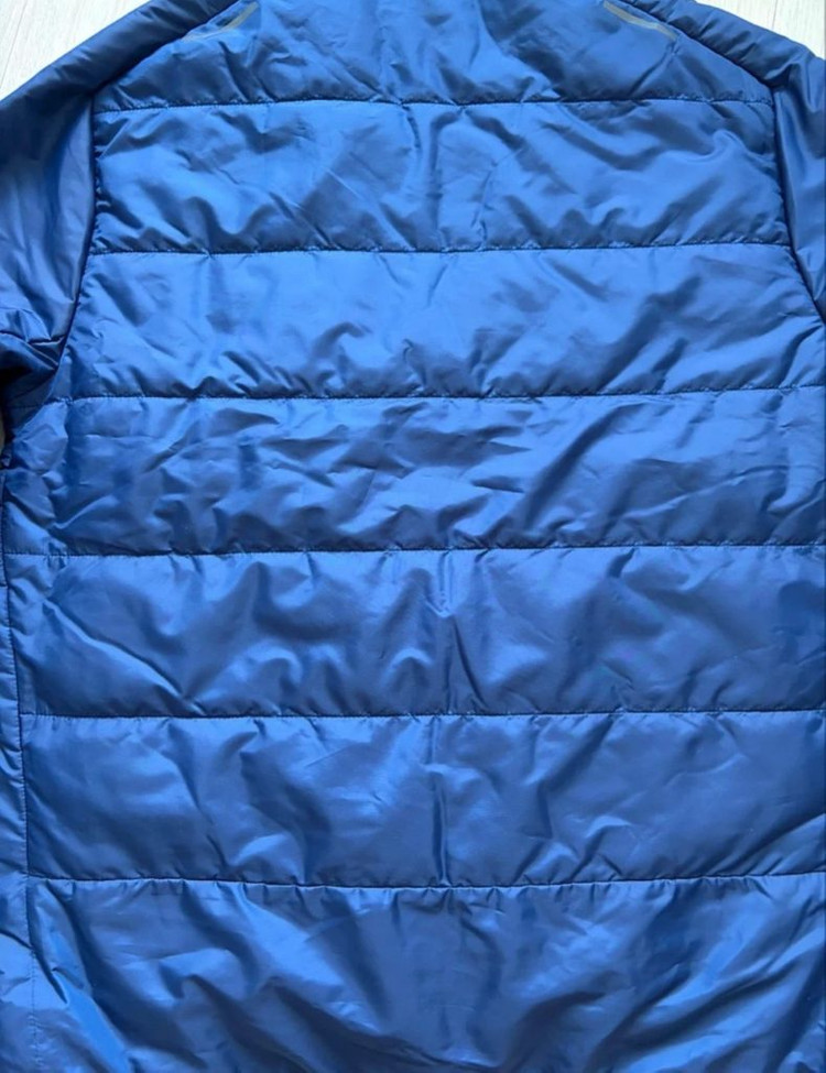 나이키 남성 에어로로프트 자켓 M 사이즈 판매합니다 이미지