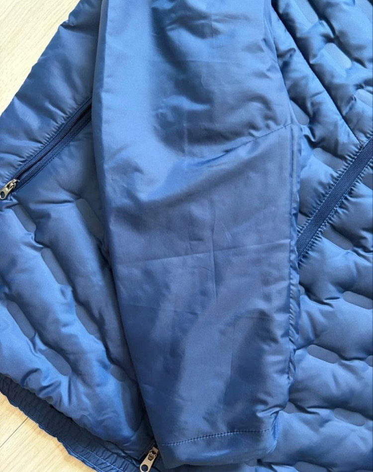 나이키 남성 에어로로프트 자켓 M 사이즈 판매합니다 이미지