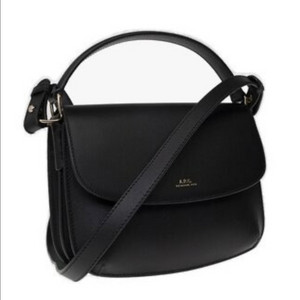 아페쎄 사라 미니 크로스백 1회 단시간착용 이미지