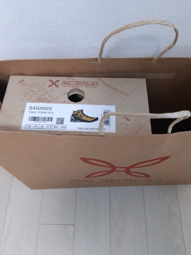 몬츄라 고어텍스 등산화 이미지