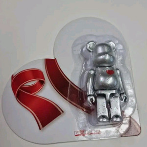 베어브릭 100 이미지