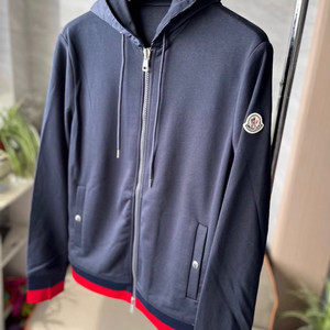 몽클레어 후드 집업 이미지