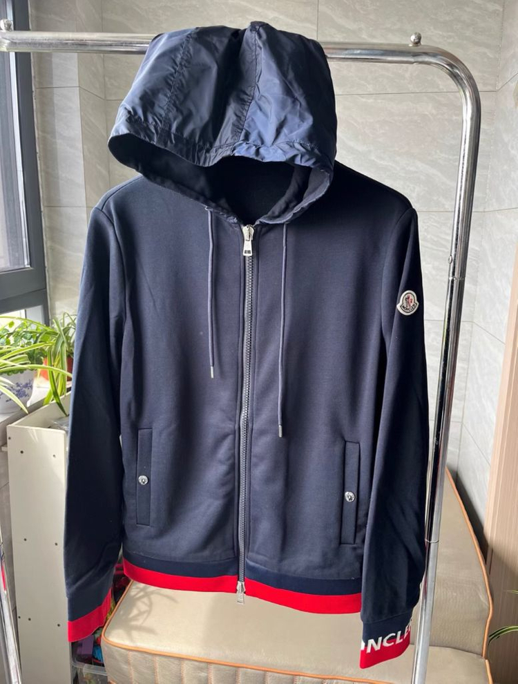 몽클레어 후드 집업 이미지