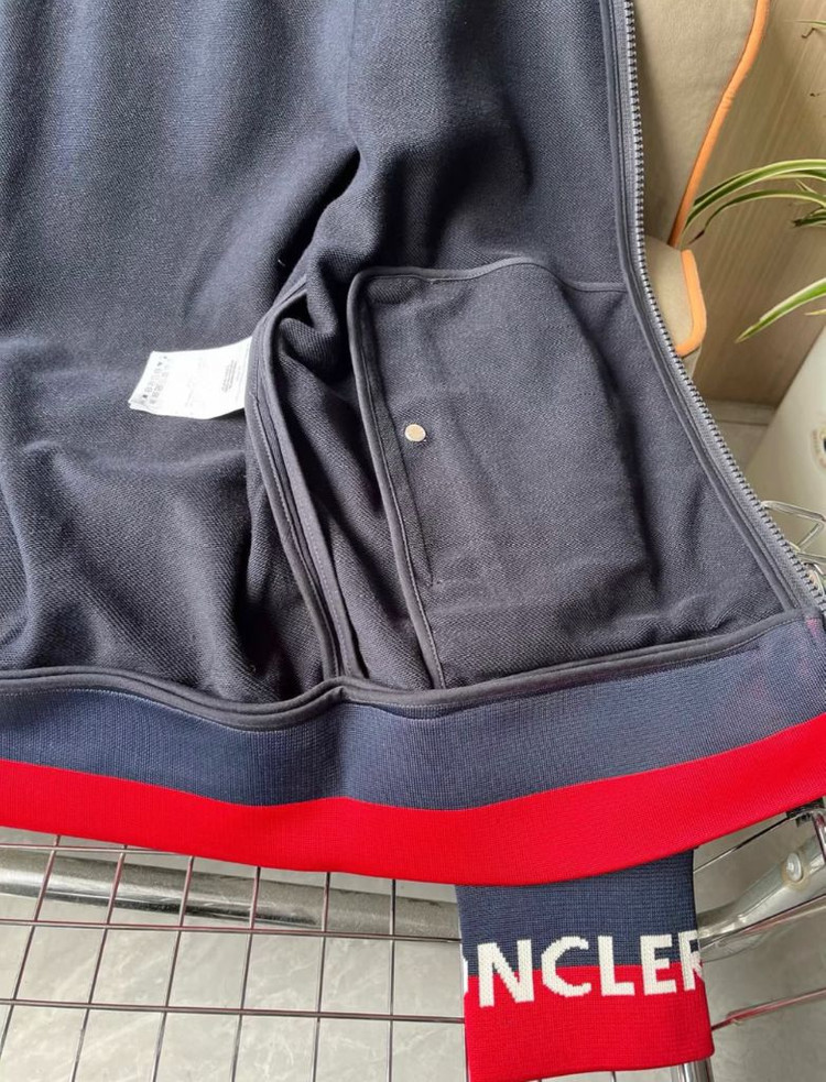 몽클레어 후드 집업 이미지