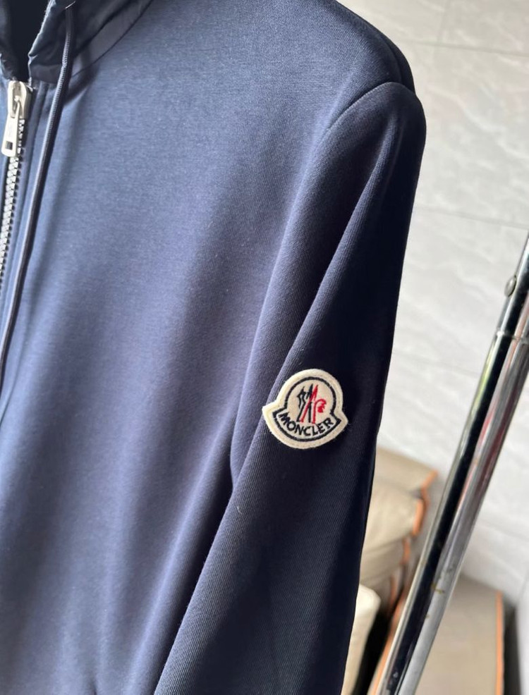 몽클레어 후드 집업 이미지