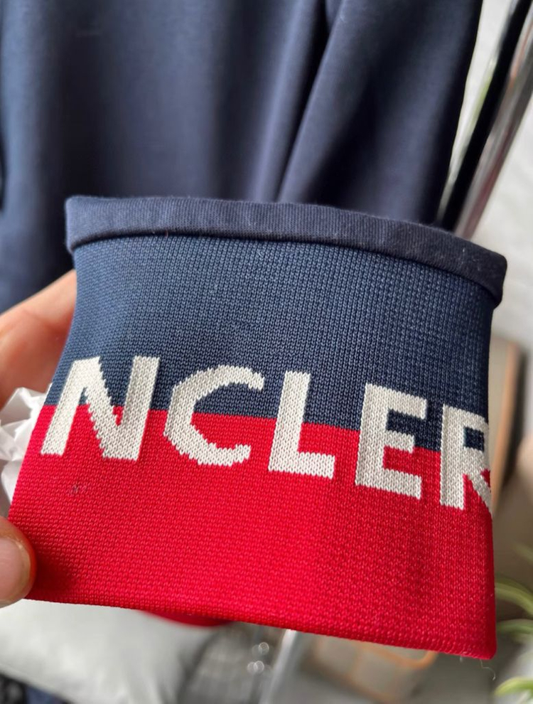 몽클레어 후드 집업 이미지