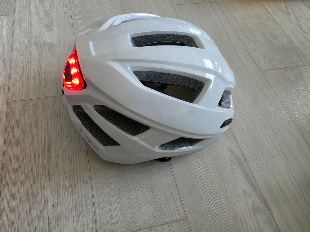 자전거 헬멧 이미지