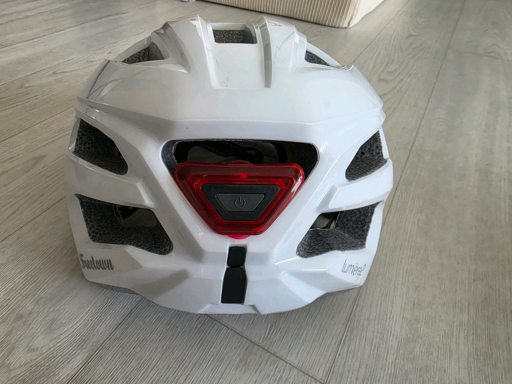 자전거 헬멧 이미지