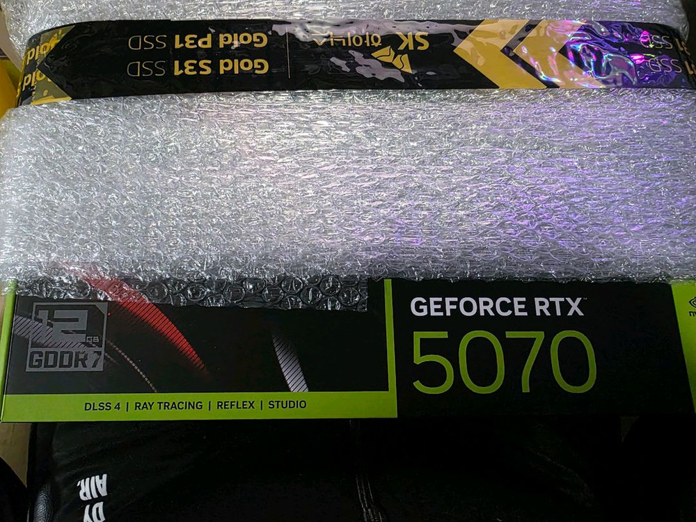 미개봉 새제품 RTX 5070 그래픽카드 이미지