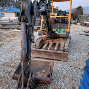 볼보 2.5톤 미니굴삭기 2004년식 자동링크 기본박아지있음 이미지