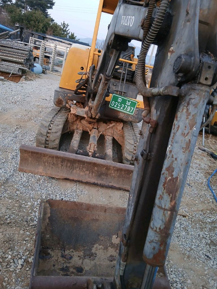 볼보 2.5톤 미니굴삭기 2004년식 자동링크 기본박아지있음 이미지