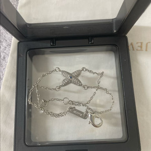 쇼메스타일 X자큐빅 팔찌 이미지