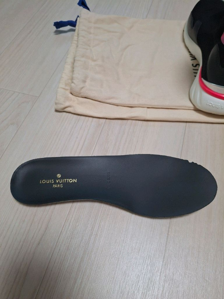 (정품) 새상품 루이비통 로고 큐빅 삭스러너 여성 스니커즈 이미지