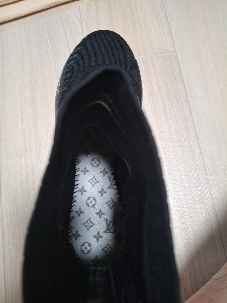 (정품) 새상품 루이비통 로고 큐빅 삭스러너 여성 스니커즈 이미지