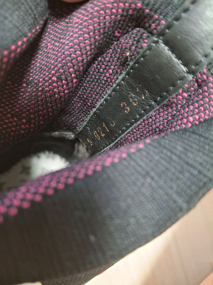 (정품) 새상품 루이비통 로고 큐빅 삭스러너 여성 스니커즈 이미지