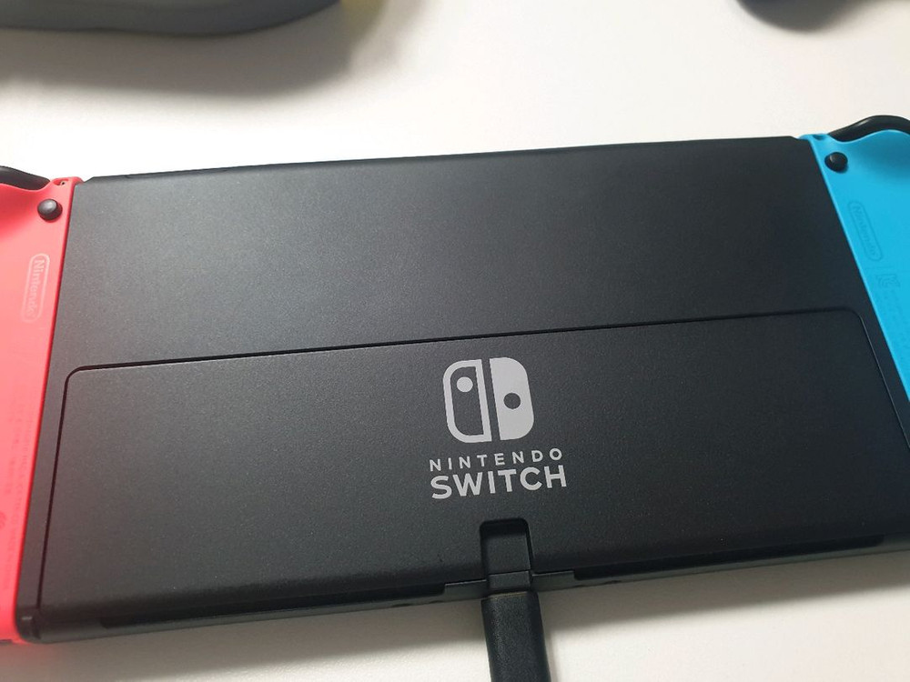 닌텐도스위치 OLED 팔아요 택비포함 몇시간사용 안함 이미지