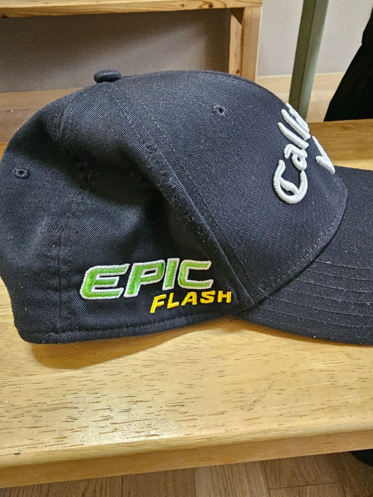 캘러웨이 크롬소프트 골프모자 이미지