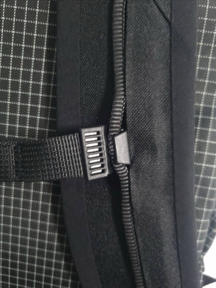 아크테릭스 컨실15 블랙 이미지