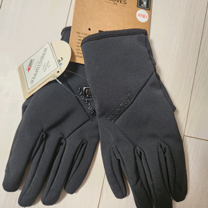 택 새상품) 블랙야크 BAC윈드스토퍼 방한 고어텍스 글러브 휴대폰터치 사이즈s정가는 85,000원이고 지금은 5만원 이미지