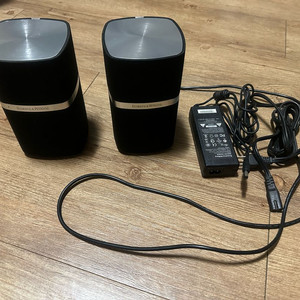 Bowers & Wilkins MM-1 스피커 이미지