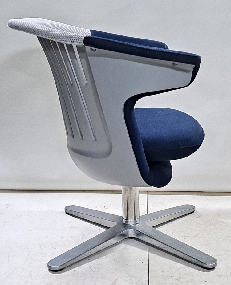 스틸케이스 i2i 라운지 의자 (Steelcase i2i Swivel Club Chair) 이미지