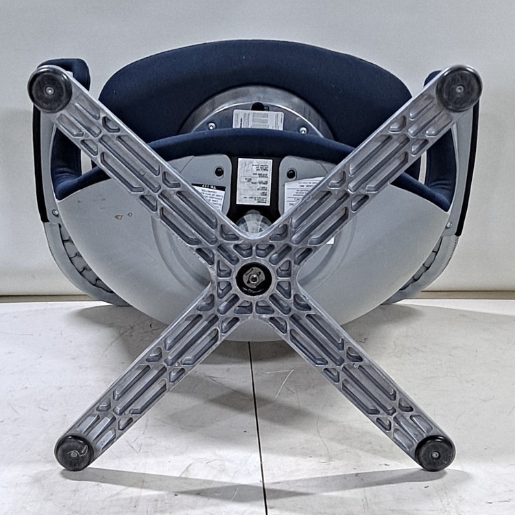스틸케이스 i2i 라운지 의자 (Steelcase i2i Swivel Club Chair) 이미지