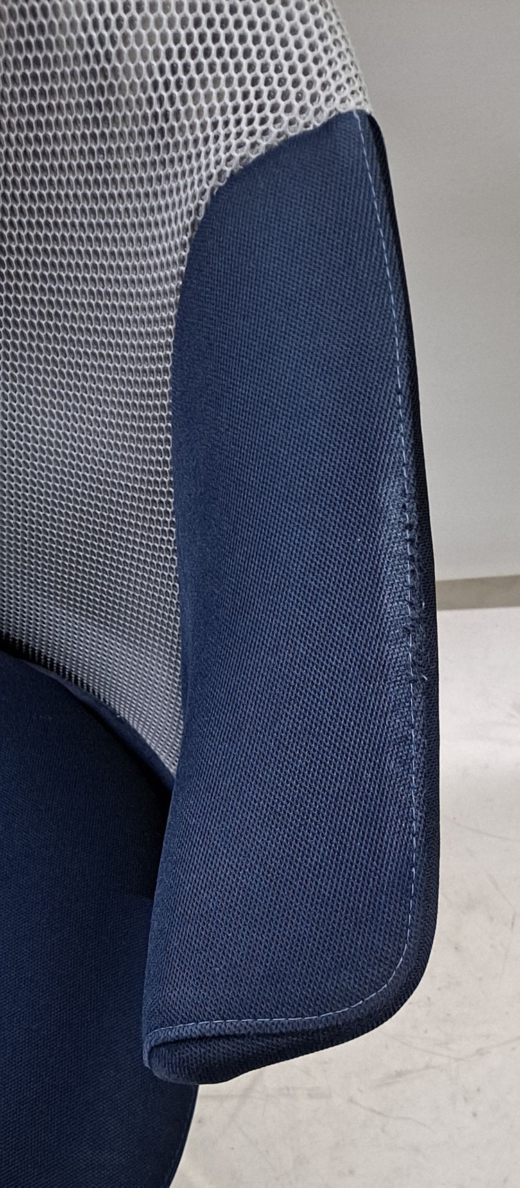 스틸케이스 i2i 라운지 의자 (Steelcase i2i Swivel Club Chair) 이미지