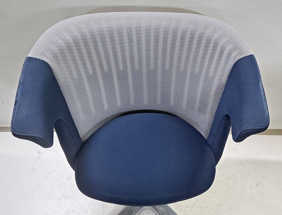 스틸케이스 i2i 라운지 의자 (Steelcase i2i Swivel Club Chair) 이미지