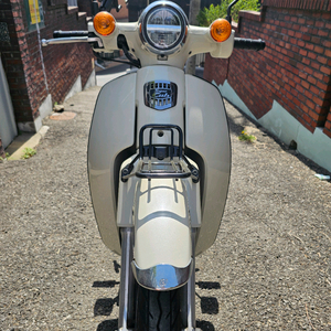 혼다 슈퍼커브110 21년식 5550키로 판매 이미지