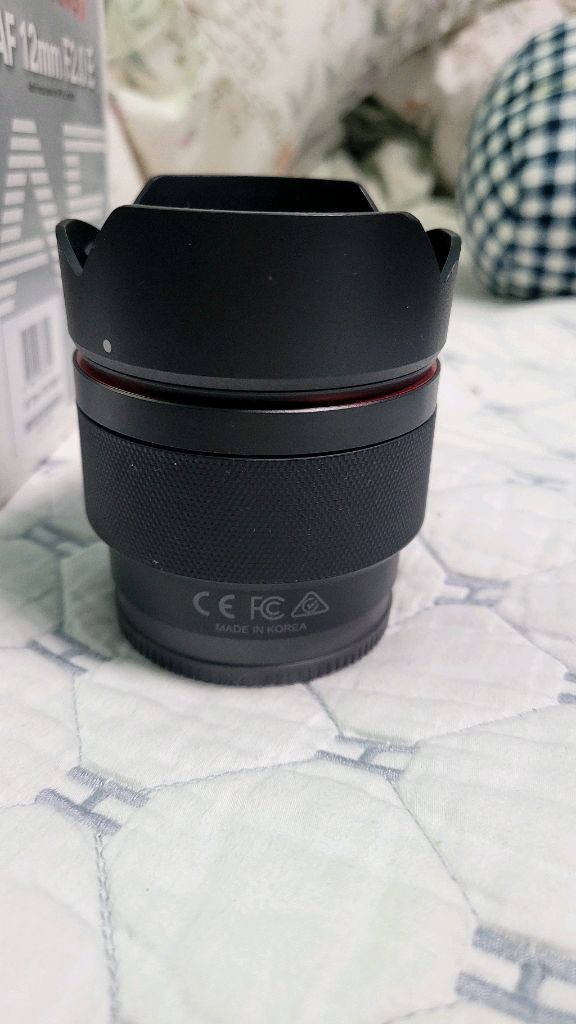 삼양 AF 12mm F2.0 소니 E마운트 렌즈 이미지