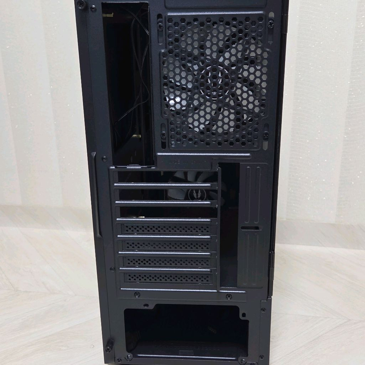 3RSYS R200 블랙 PC 케이스 이미지