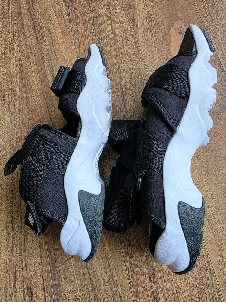 나이키 샌들 us7. uk4.5 EUR 38 CM24 깨끗 버킨스탁 슬리퍼 키즈 이미지