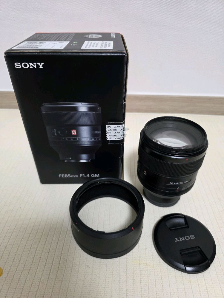 소니FE 85mm F1.4 gm, 55mm F1.8 za 이미지