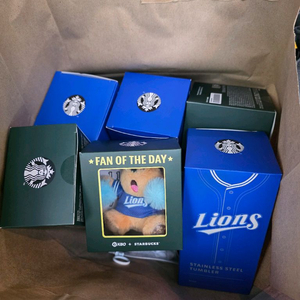 스타벅스 삼성라이온즈 캔쿨러, 키링 세트로 일괄 팝니다(새상품) 이미지